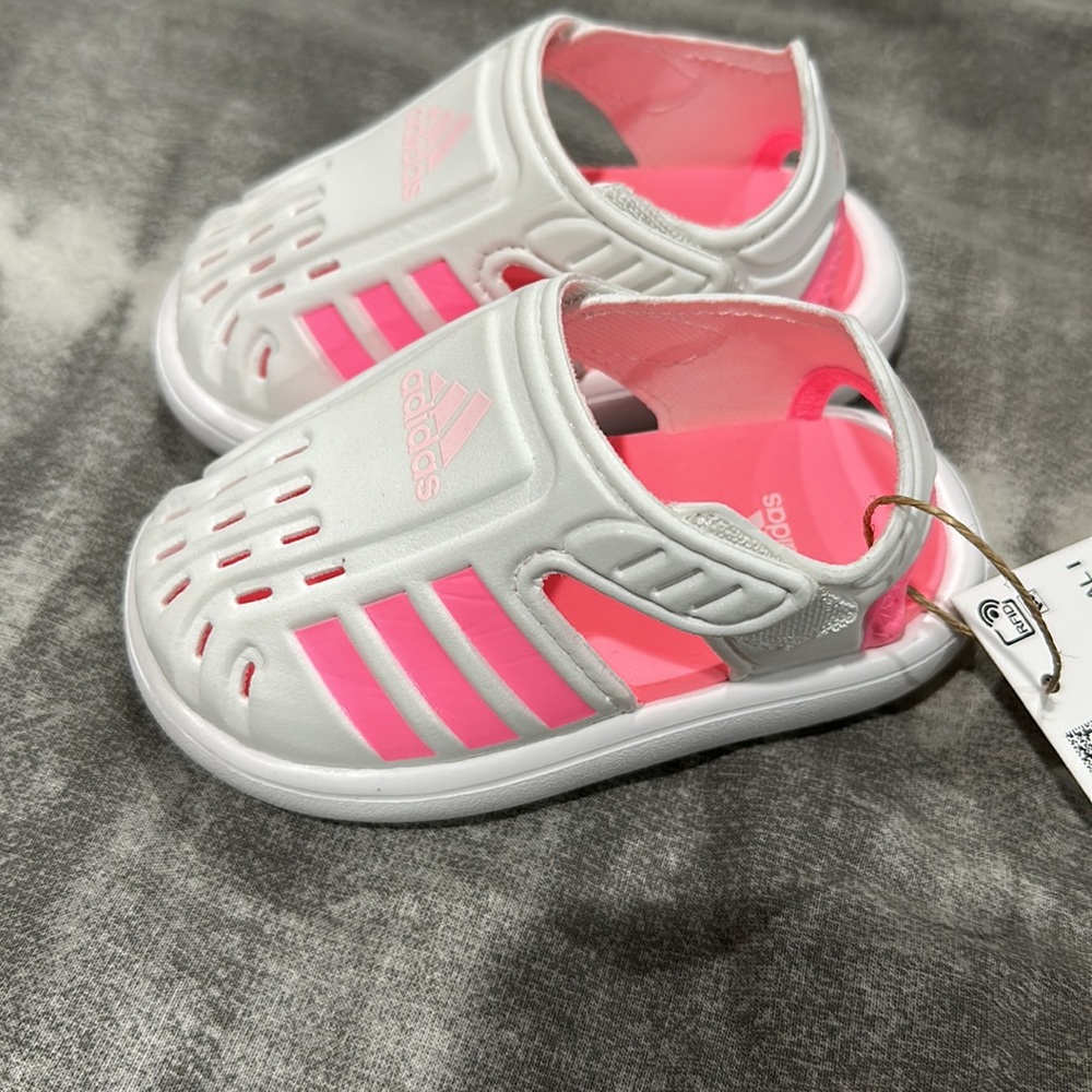 🩷🤍🩷ADIDAS WATER SHOES🩷🤍🩷 - Picture 2 of 8